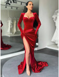 A-Line Evening Gown Red Green Dress Vintage Dress Formal Fall Court Train Long Sleeve Sweetheart Velvet with Ruched Slit