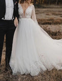 Beach Boho Wedding Dresses A-Line V Neck Long Sleeve Court Train Lace Bridal Gowns With Appliques Solid Color