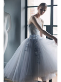 Ball Gown Elegant Vintage Graduation Engagement Dress Strapless Sleeveless Tea Length Tulle with Tier Appliques