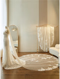 One-tier / Lace Wedding Veil Cathedral Veils with Embroidery / Appliques / Paillette 137.8 in (350cm) Tulle