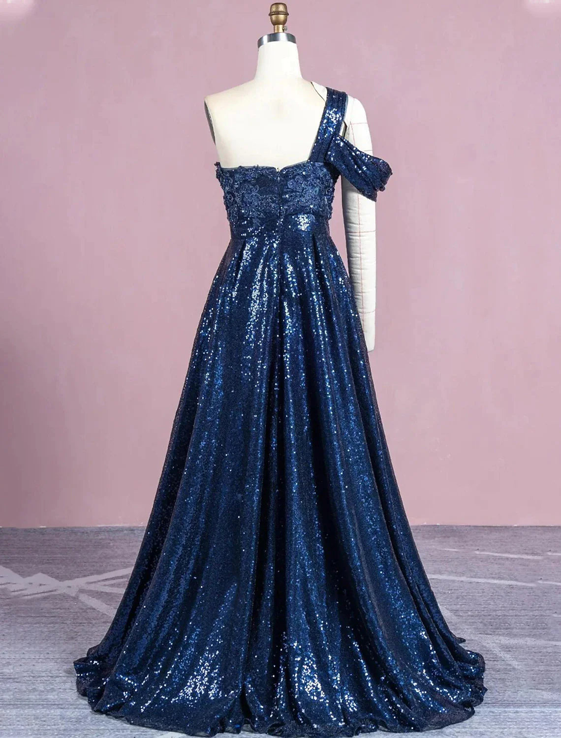 A-Line Evening Gown Elegant Dress Formal Floor Length Sleeveless One Shoulder Sequined with Glitter Slit Appliques
