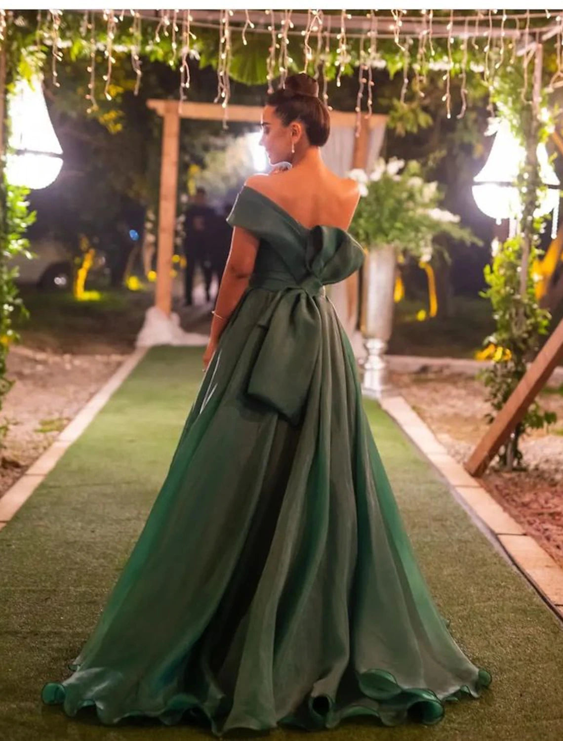 A-Line Evening Gown Red Green Dress Wedding Guest Prom Sweep / Brush Train Short Sleeve One Shoulder Organza with Ruched Slit
