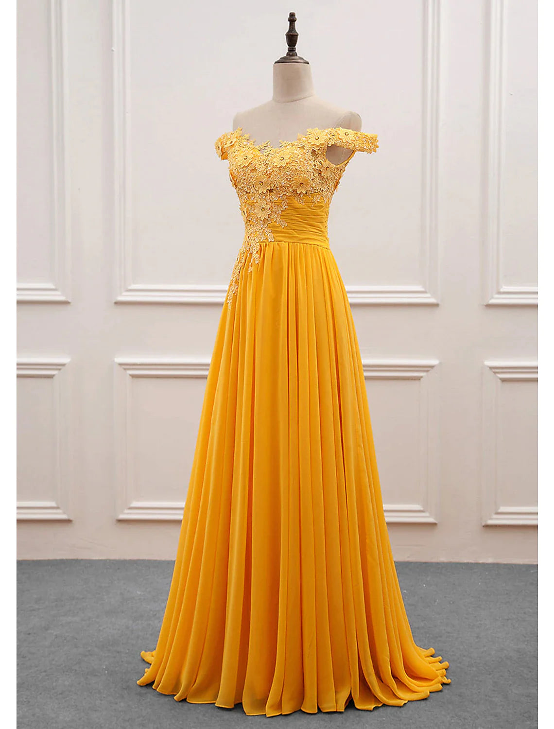A-Line Wedding Guest Dresses Elegant Dress Prom Wedding Party Sweep / Brush Train Sleeveless Off Shoulder Chiffon with Appliques