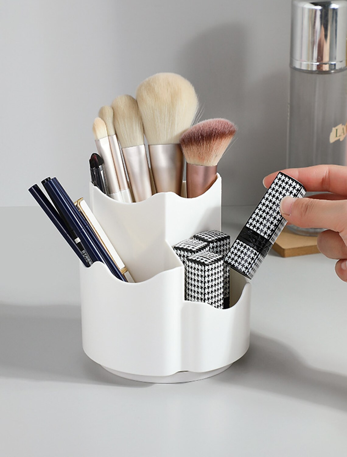 1PCS Cosmetic Storage Box Rotary Dust-proof Cosmetic Brush Storage Cylinder Dresser Desk Pen Mouth Red Eye Shadow Storage Rack