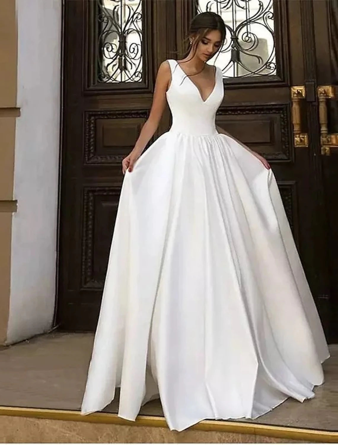 Reception Casual Formal Wedding Dresses A-Line V Neck Sleeveless Floor Length Satin Bridal Gowns With Pleats Solid Color