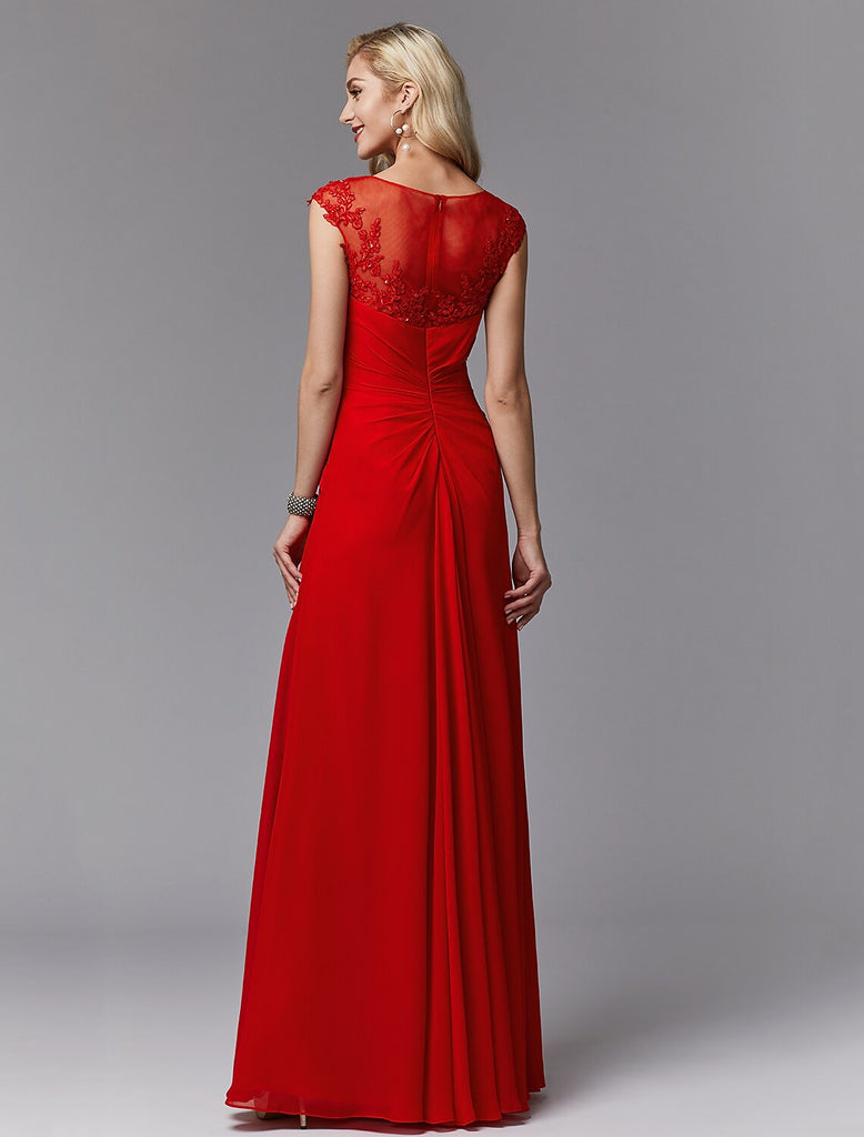 A-Line Bridesmaid Dress Halter Neck Sleeveless Elegant Floor Length Chiffon / Lace with Pleats / Appliques