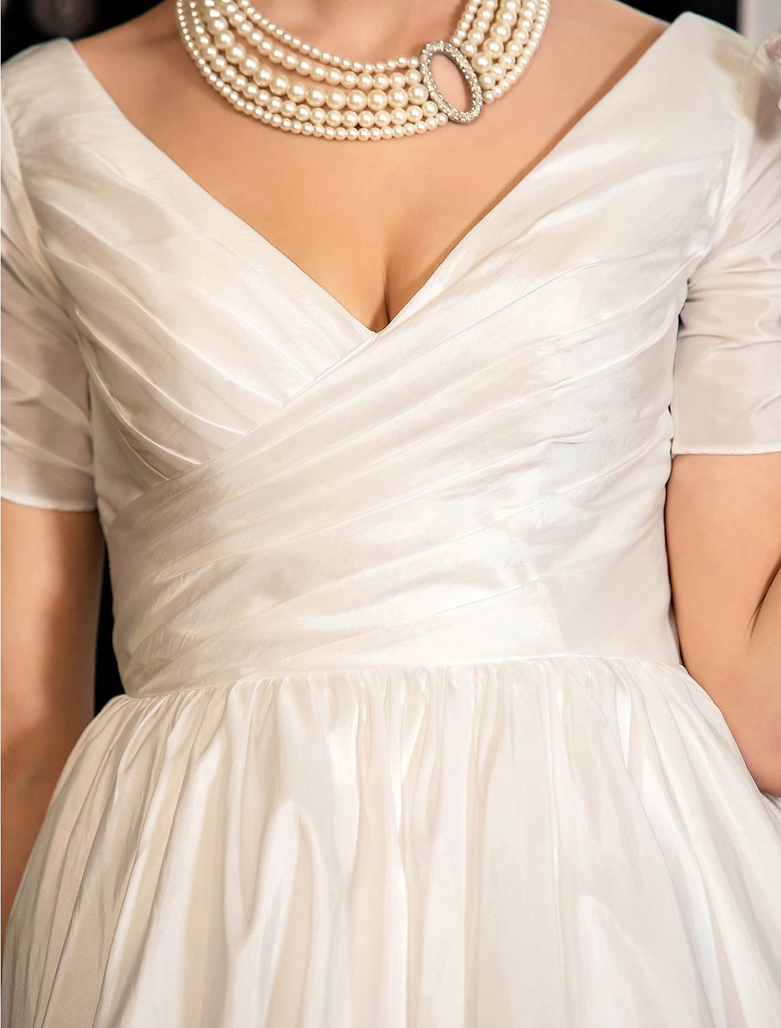 Reception Vintage 1940s / 1950s Little White Dresses Wedding Dresses A-Line V Neck Short Sleeve Tea Length Satin Bridal Gowns With Lace Criss Cross