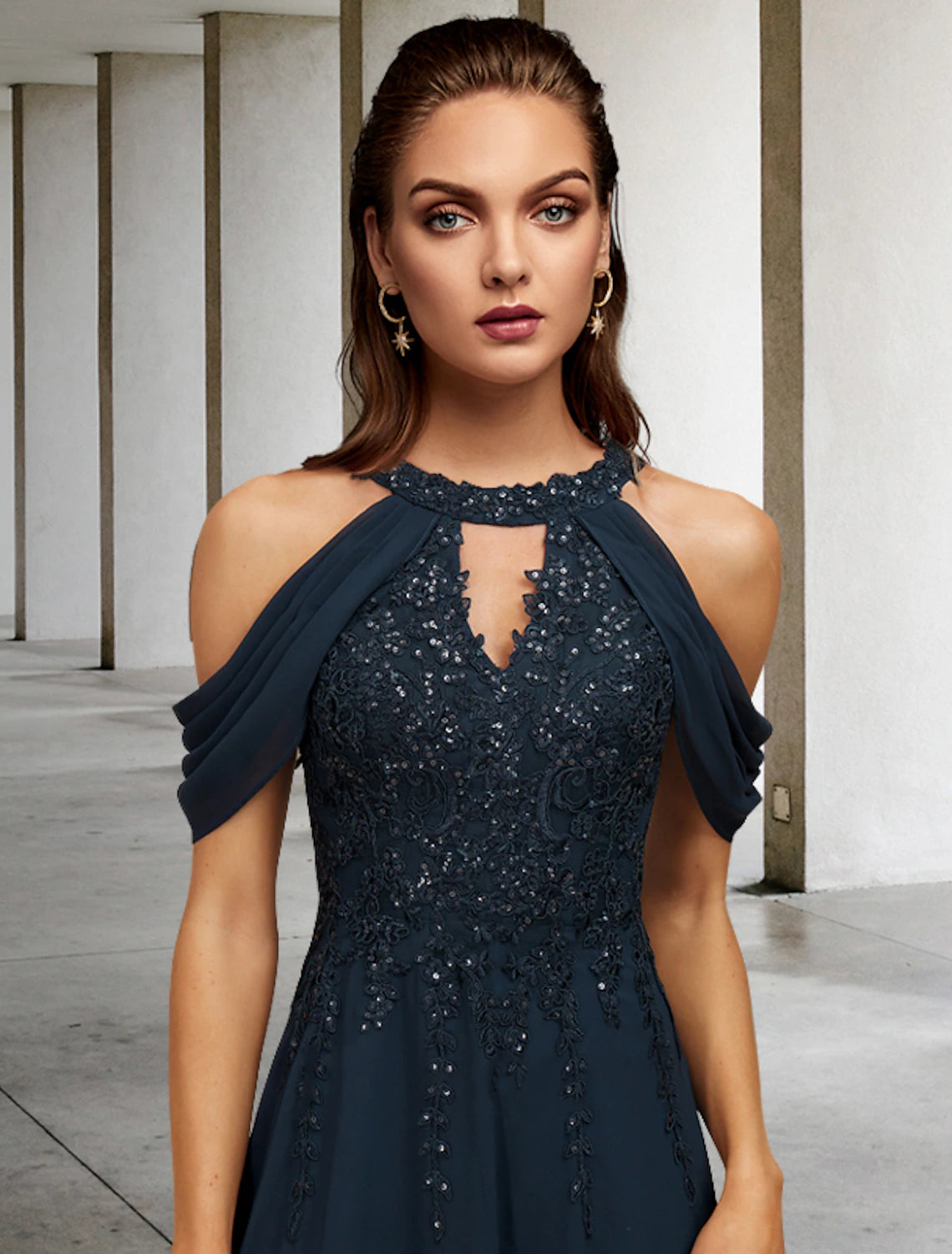 A-Line Mother of the Bride Dress Wedding Guest Plus Size Elegant Halter Neck Floor Length Lace Tulle Sequined Sleeveless with Sequin Appliques Fall