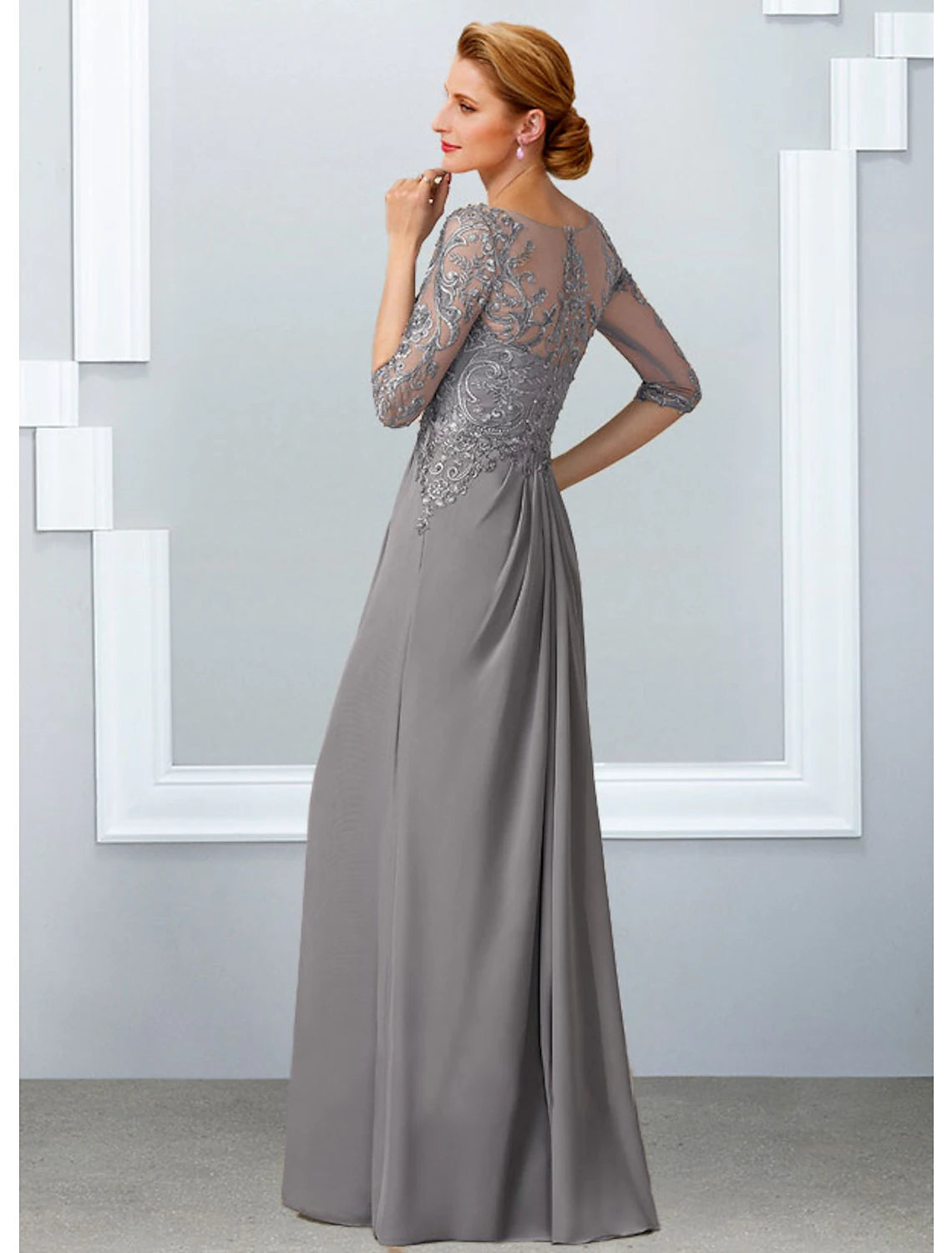 A-Line Mother of the Bride Dress Elegant Jewel Neck Floor Length Chiffon Lace Half Sleeve with Appliques
