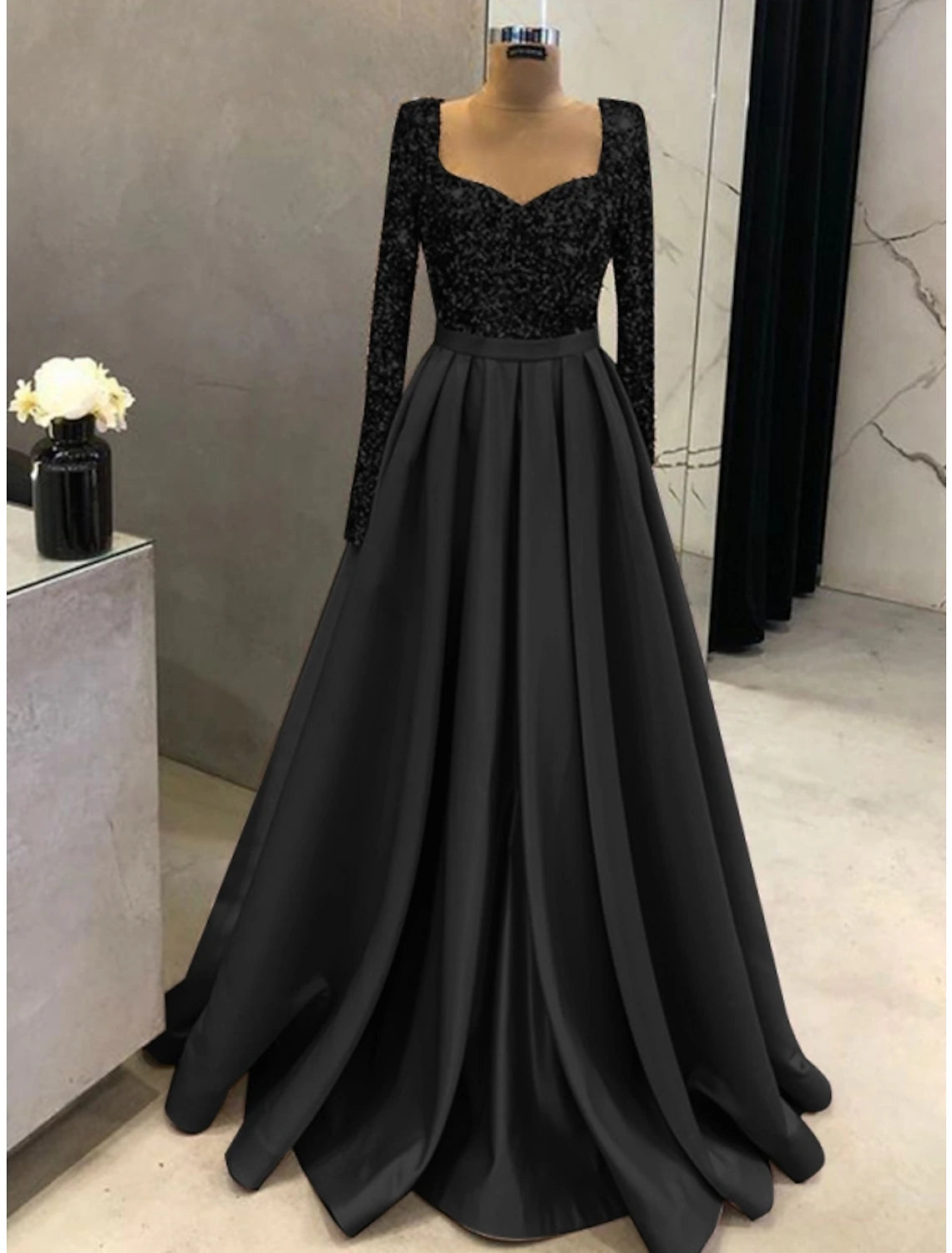 A-Line Evening Gown Elegant Dress Formal Fall Sweep / Brush Train Long Sleeve Square Neck Satin with Glitter Pleats