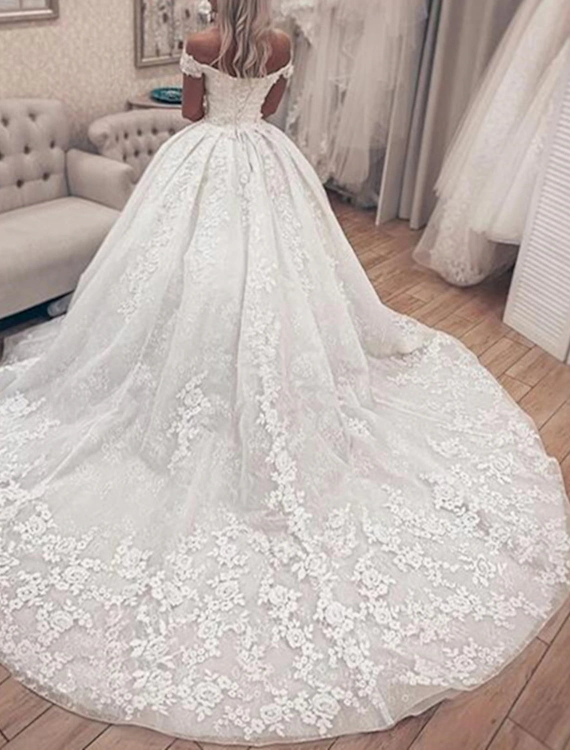 Engagement Formal Wedding Dresses Ball Gown Off Shoulder Cap Sleeve Chapel Train Lace Bridal Gowns With Appliques