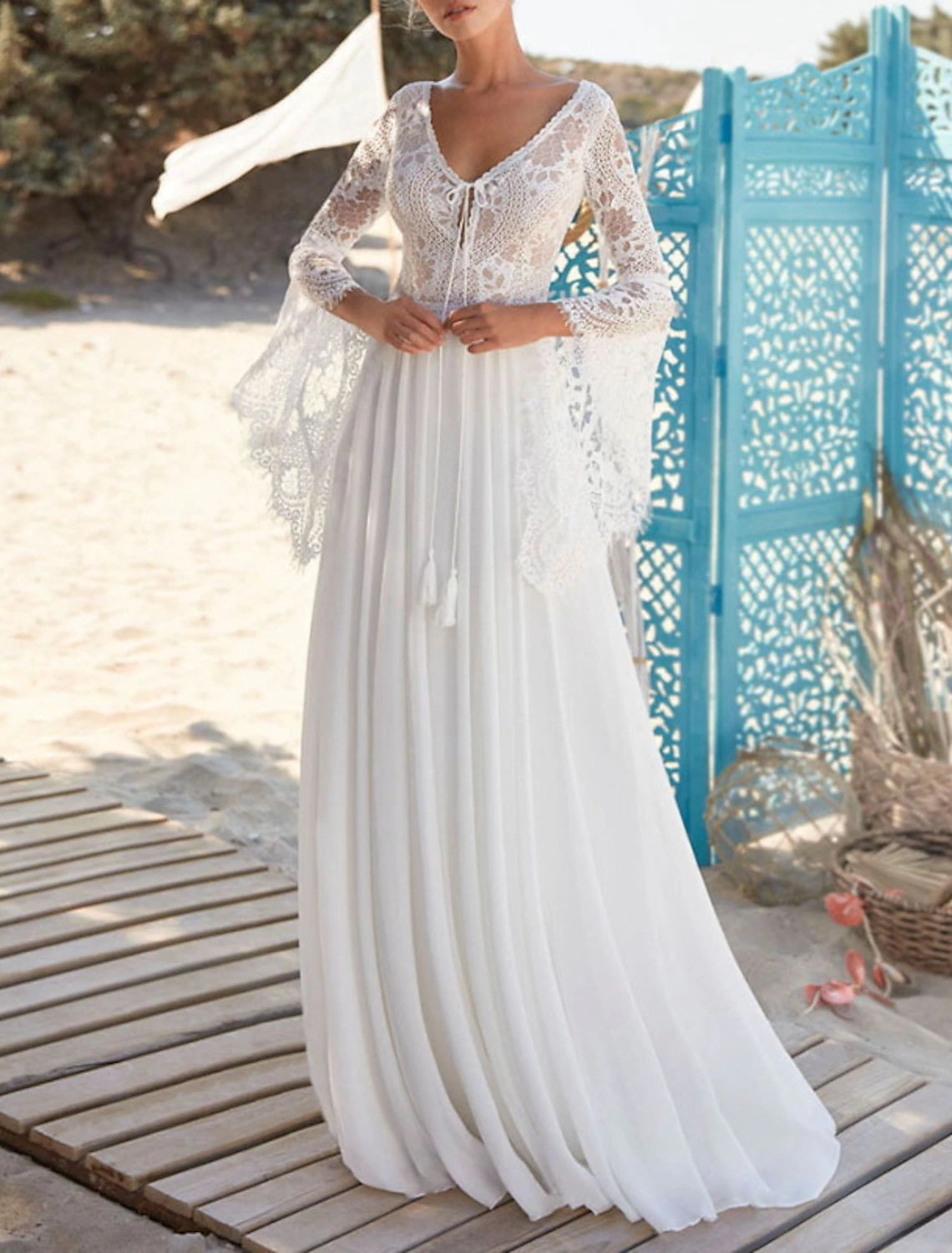 Beach Open Back Boho Wedding Dresses A-Line V Neck Long Sleeve Sweep / Brush Train Chiffon Bridal Gowns With Pleats