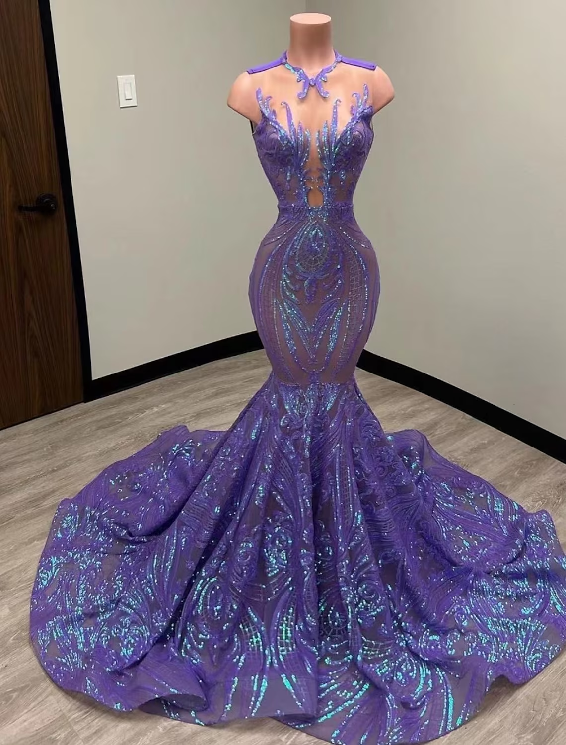 Mermaid / Trumpet Evening Gown Elegant Dress Formal Court Train Sleeveless Illusion Neck Sequined with Sequin