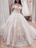 Ball Gown Wedding Dresses Off Shoulder Chapel Train Lace Tulle Short Sleeve Formal Luxurious with Pleats Appliques
