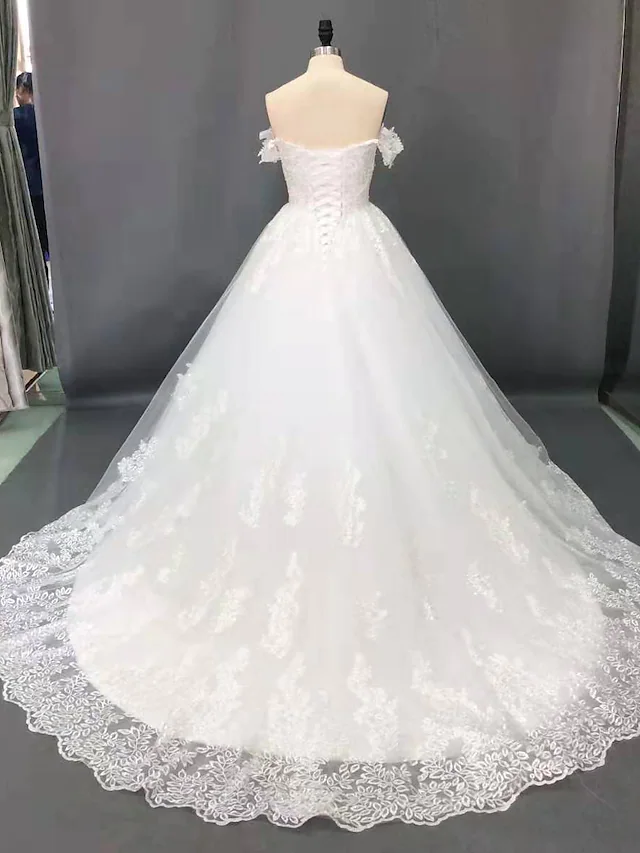 Ball Gown Wedding Dresses Off Shoulder Court Train Lace Short Sleeve Formal Sparkle & Shine with Appliques