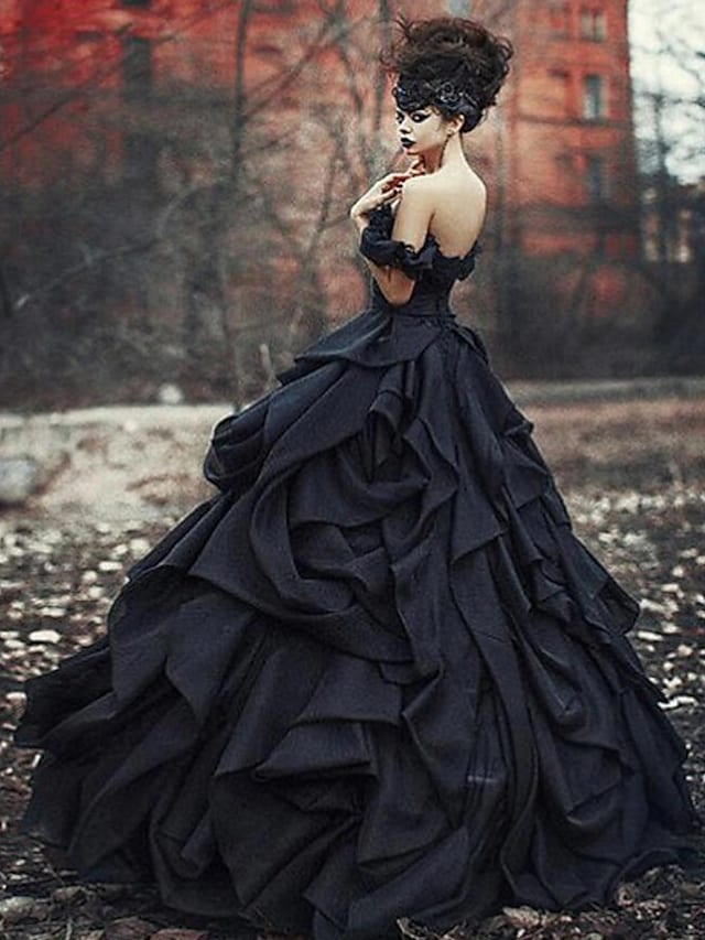Ball Gown Wedding Dresses Off Shoulder Court Train Lace Tulle Short Sleeve Sexy Black Modern with Lace Cascading Ruffles
