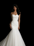 Wedding Dresses Sweetheart Neckline Court Train Tulle Strapless Simple Sexy Little White Dress with Ruched