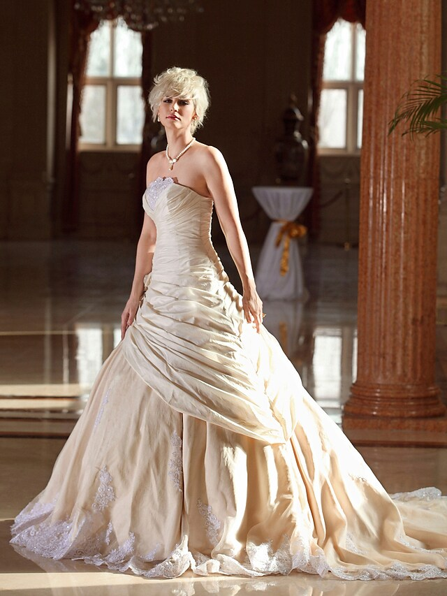Classy A-Line Wedding Dress with Backless Church Train and Appliques Lace main image 0