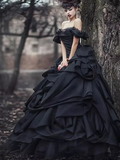 Ball Gown Wedding Dresses Off Shoulder Court Train Lace Tulle Short Sleeve Sexy Black Modern with Lace Cascading Ruffles