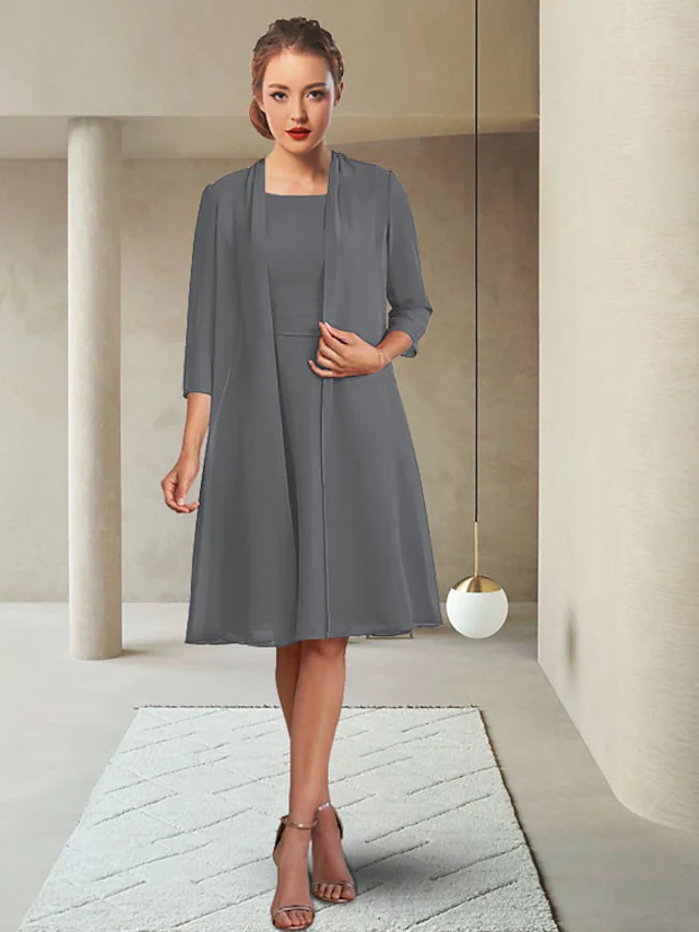 Mother of the Bride Dress Elegant Jewel Neck Knee Length Chiffon  Length Sleeve with Ruching